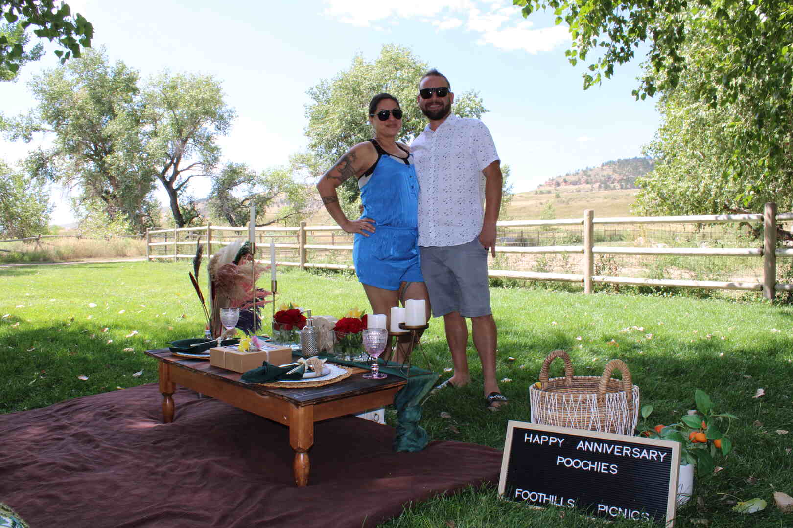 Foothills Picnics offers Fort Collins luxury picnics for dates, birthdays, engagements, anniversaries, and everything in-between. Perfect for couples, friends, and groups.