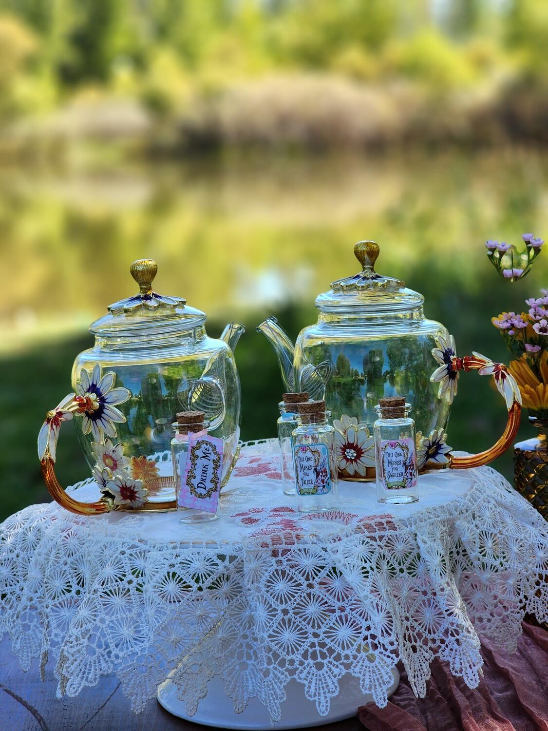 Foothills Picnics offers Fort Collins luxury picnics for dates, birthdays, engagements, anniversaries, and everything in-between. Perfect for couples, friends, and groups.