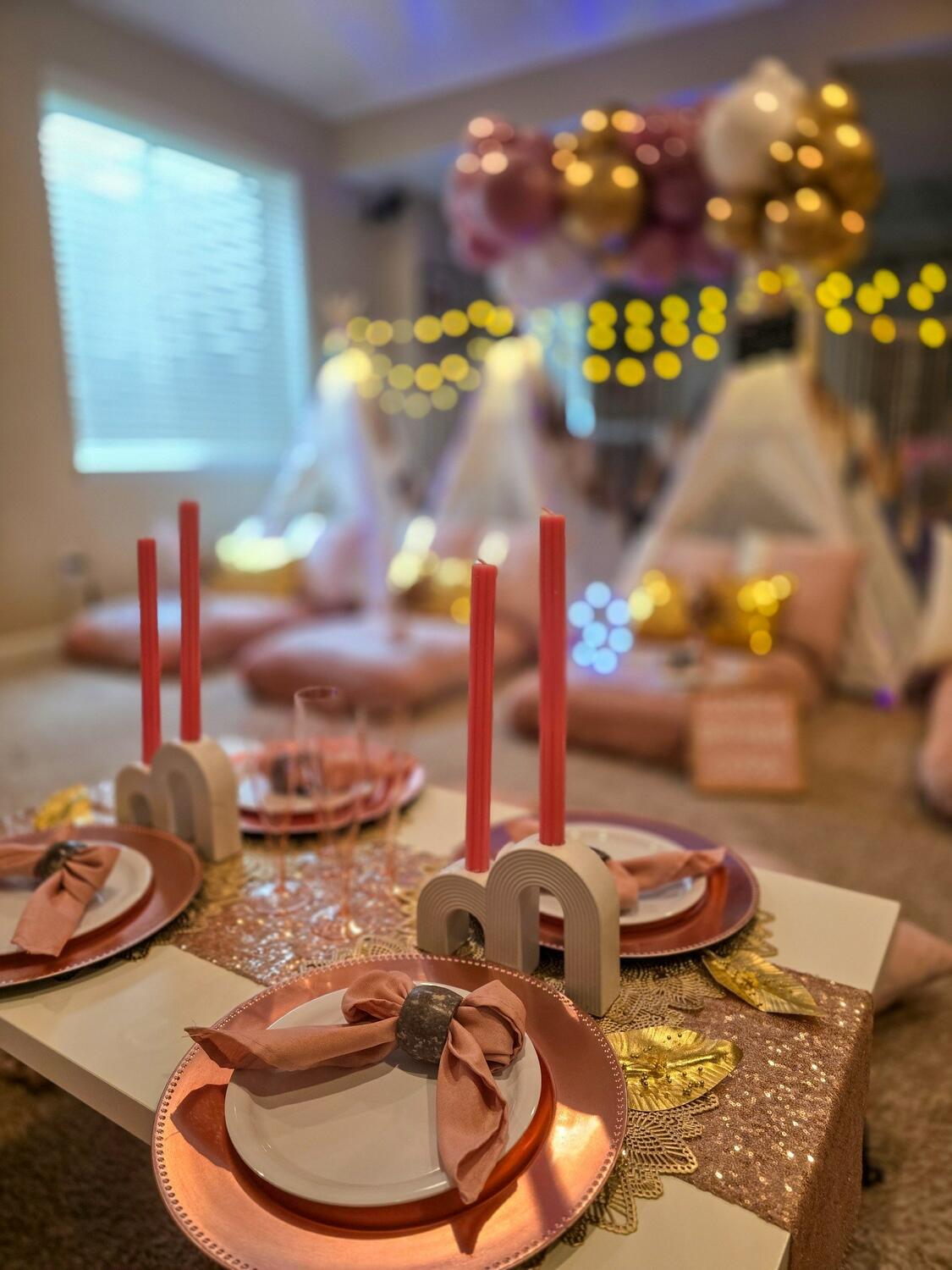 Foothills Picnics offers Fort Collins luxury picnics for dates, birthdays, engagements, anniversaries, and everything in-between. Perfect for couples, friends, and groups.