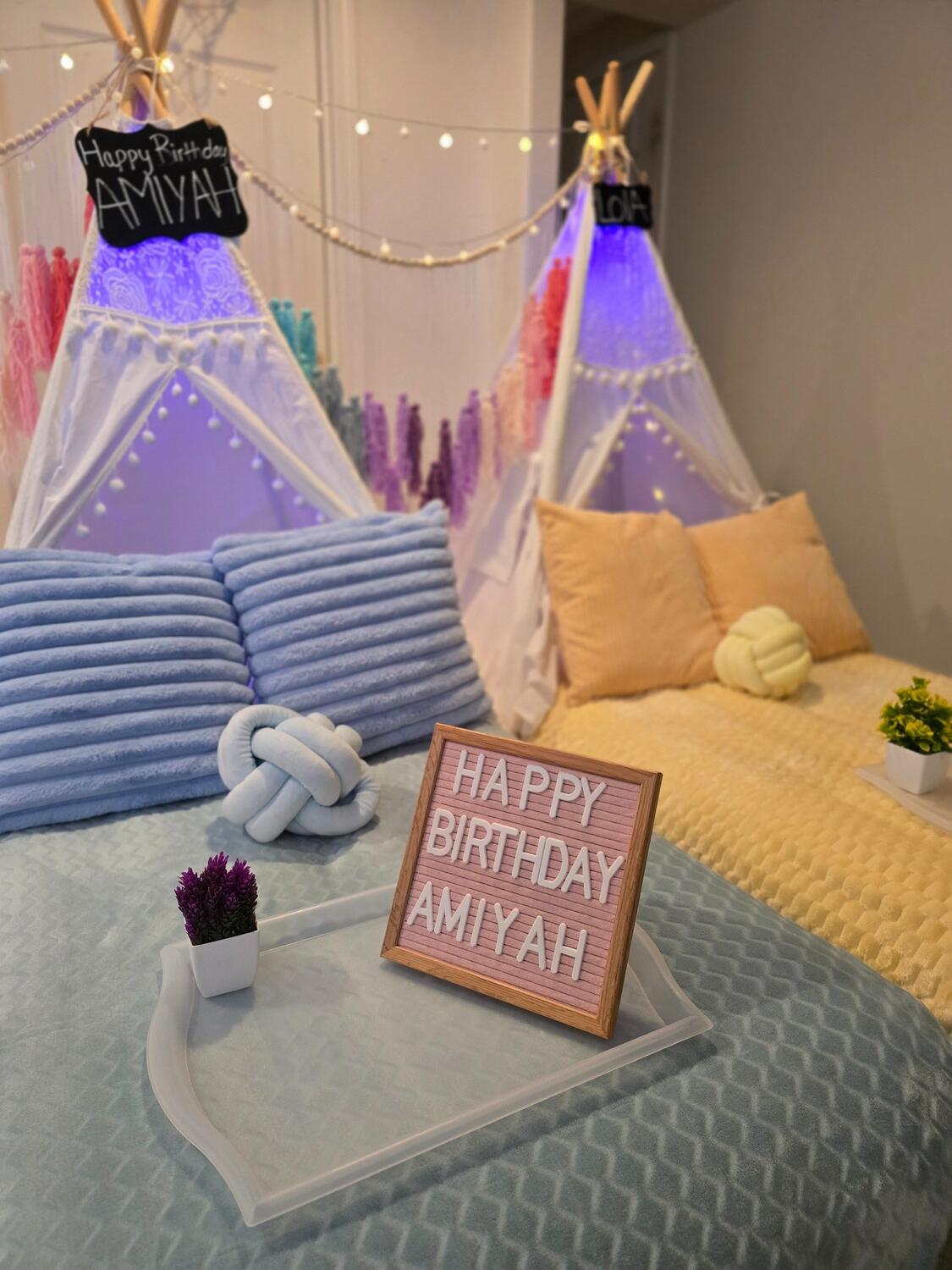 Foothills Picnics offers Fort Collins luxury picnics for dates, birthdays, engagements, anniversaries, and everything in-between. Perfect for couples, friends, and groups.